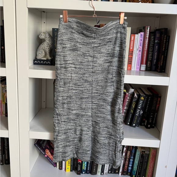 Anthropologie Dresses & Skirts - Anthropologie Maeve grey ribbed knit button sides knee length pencil skirt